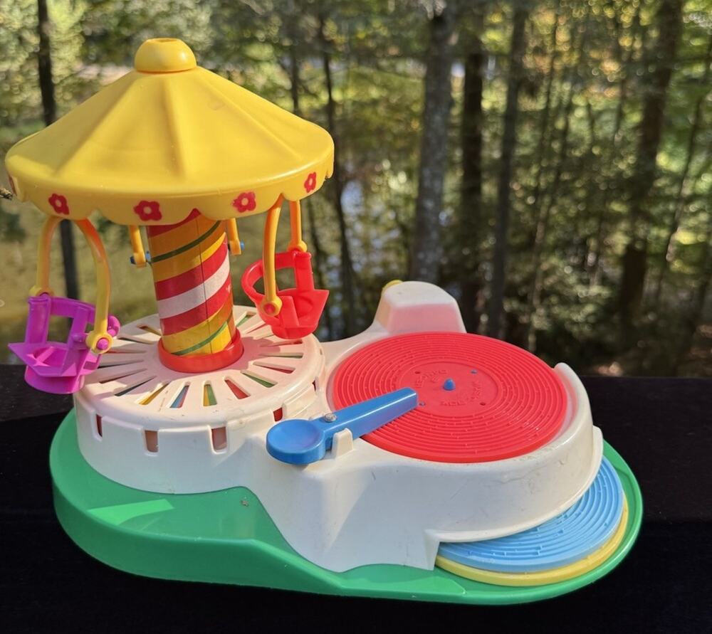 1980 Fisher Price Merry Go Round Record Player Toy Working 3 Records No People